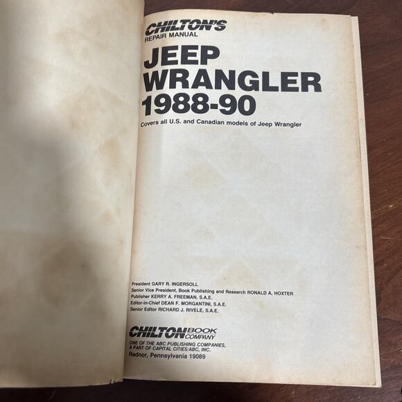Chilton's Jeep Wrangler 1988-90: Covers All U.s. and Canadian Models of Jeep... - Picture 4 of 8